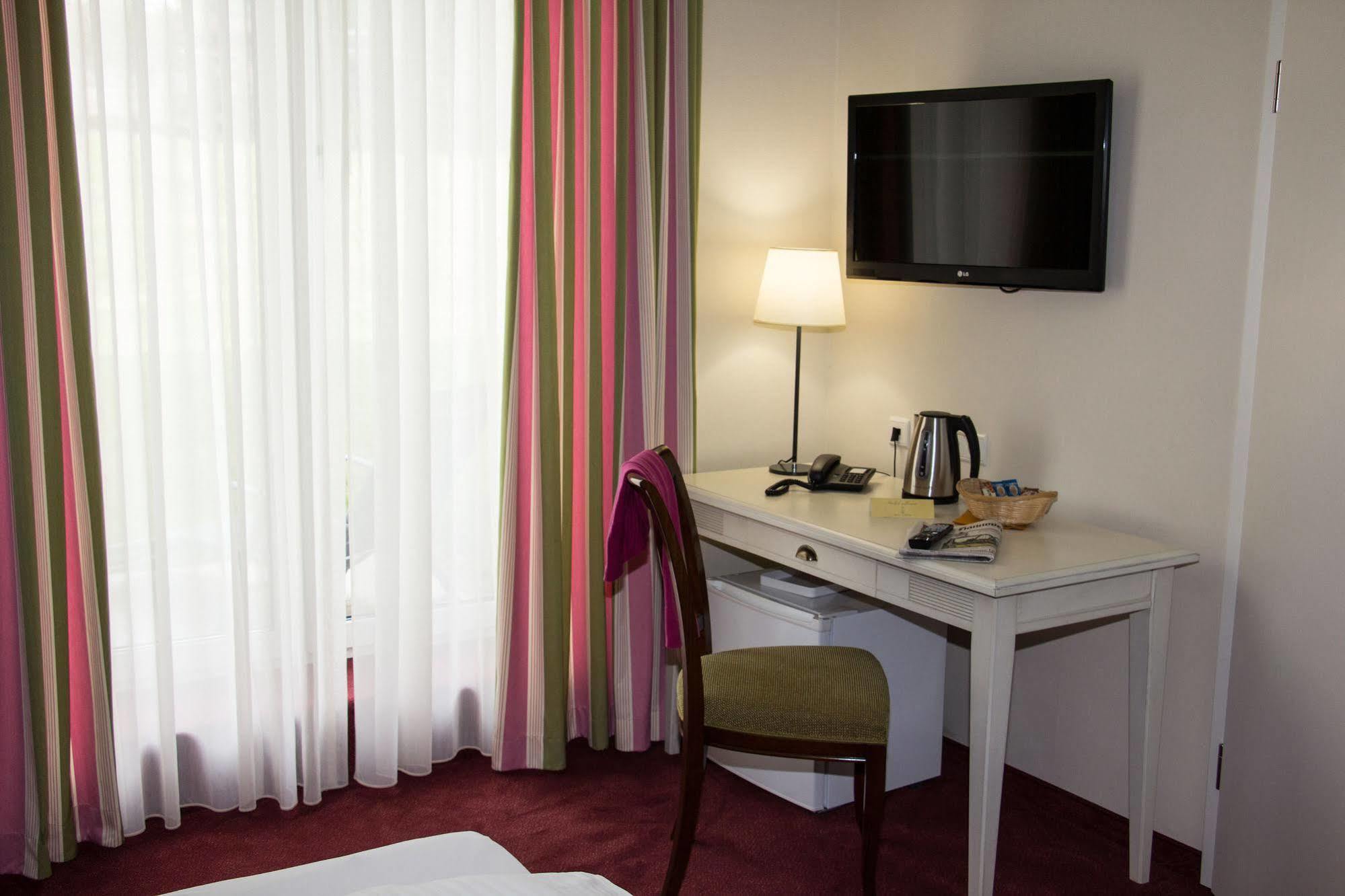 Hotel Goedecke زارشتيد المظهر الخارجي الصورة